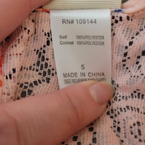 Lily Bleu Pink and Blue Floral Lace Blouse - Picture 3 of 3